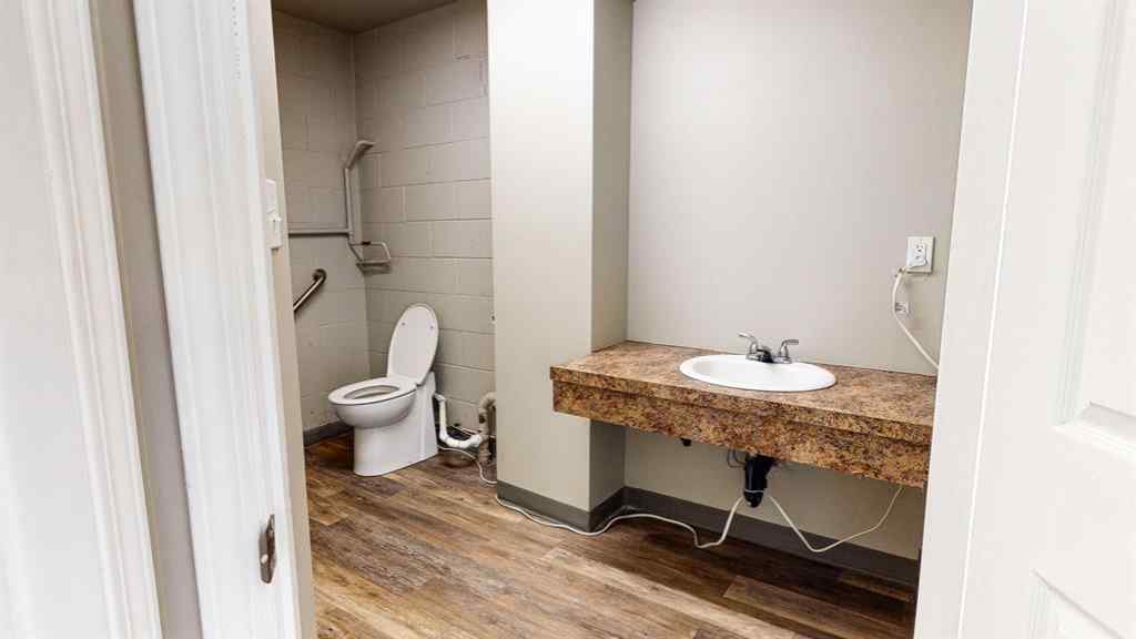 MLS® A2243777 - 602 13 Street SE in River Flats Medicine Hat, Commercial