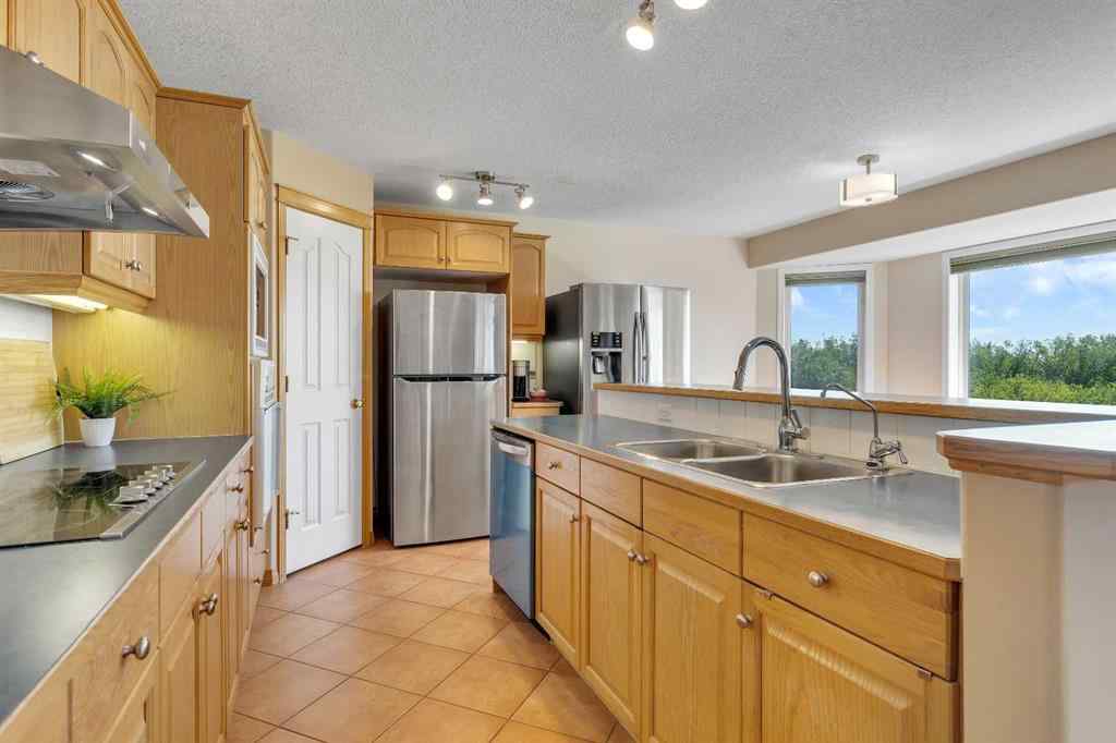 MLS® A2243781 - 9 Panorama Hills Manor NW in Panorama Hills Calgary, Residential