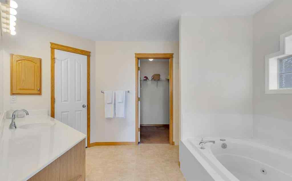 MLS® A2243781 - 9 Panorama Hills Manor NW in Panorama Hills Calgary, Residential