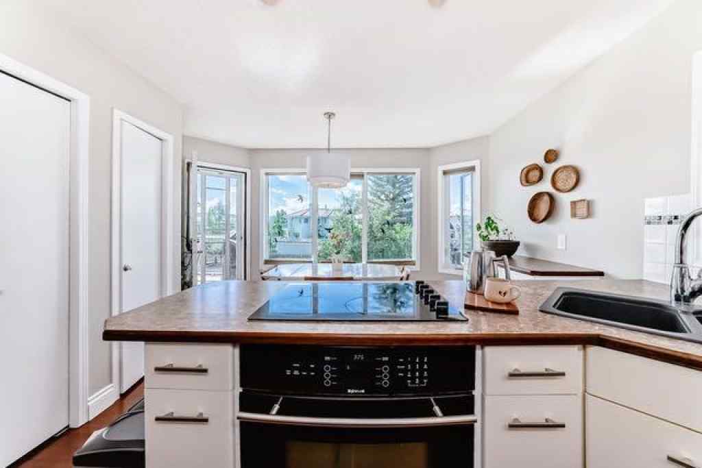 MLS® A2243783 - 8 West Park Place  in West Valley Cochrane, Residential