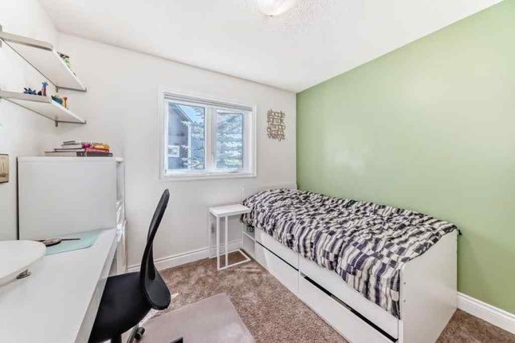 MLS® A2243783 - 8 West Park Place  in West Valley Cochrane, Residential