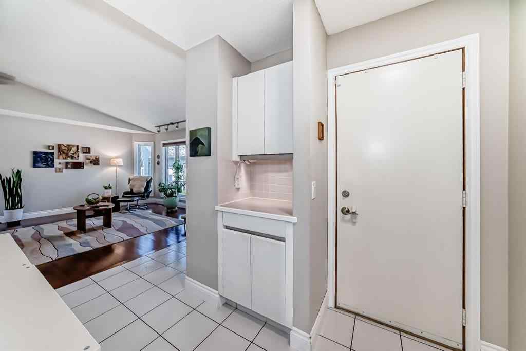 MLS® A2243783 - 8 West Park Place  in West Valley Cochrane, Residential