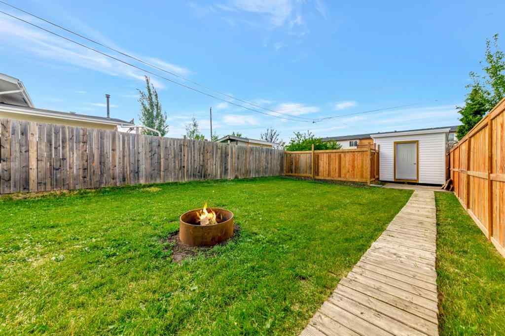 MLS® A2243787 - 5632 42 Street  in Southridge Lloydminster, Residential