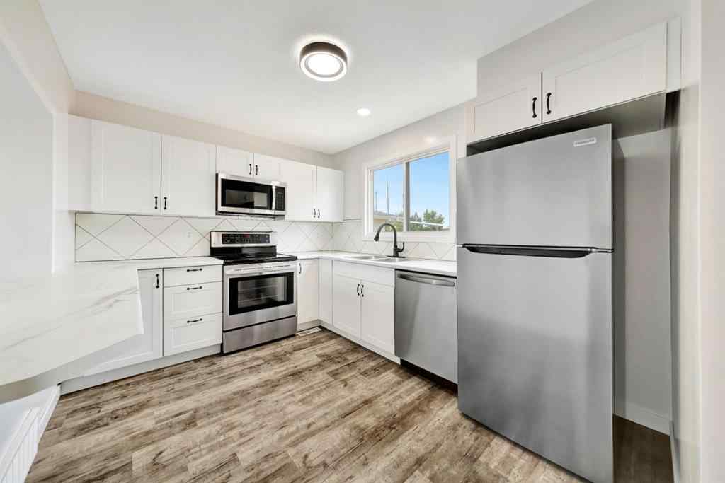 MLS® A2243787 - 5632 42 Street  in Southridge Lloydminster, Residential