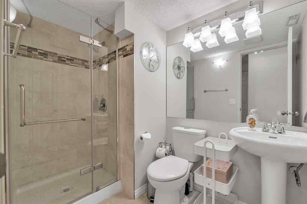 MLS® A2243788 - 1629 29 Avenue SW in South Calgary Calgary, Residential