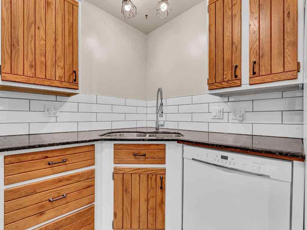 MLS® A2243790 - 169 5 Street SE in SE Hill Medicine Hat, Residential