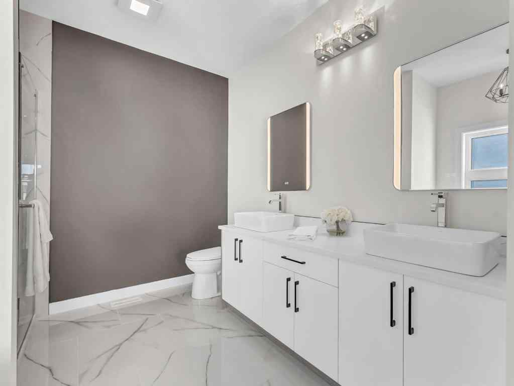 MLS® A2243812 - 32 Somerside Way SE in Southland Medicine Hat, Residential