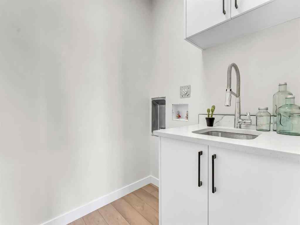 MLS® A2243812 - 32 Somerside Way SE in Southland Medicine Hat, Residential