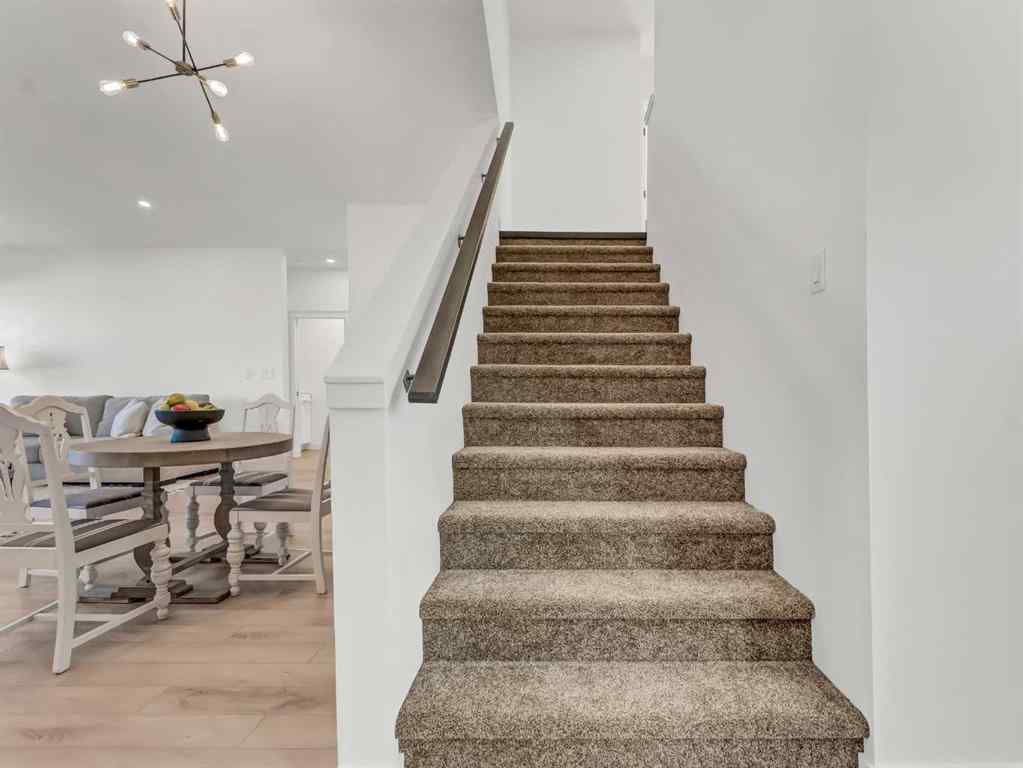 MLS® A2243812 - 32 Somerside Way SE in Southland Medicine Hat, Residential