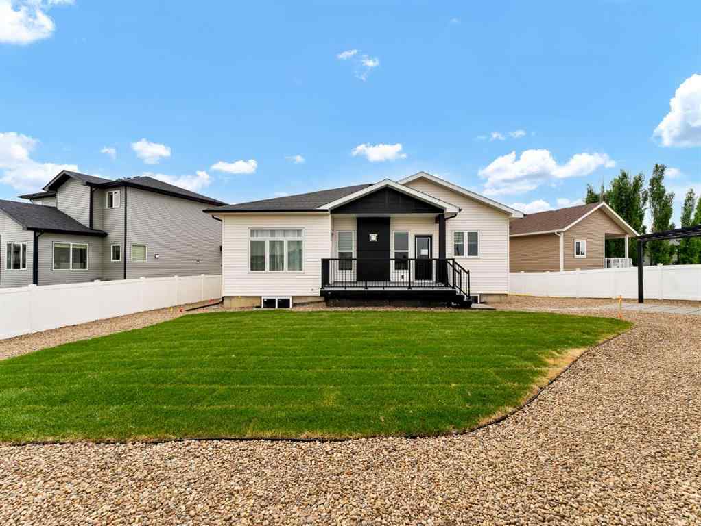 MLS® A2243812 - 32 Somerside Way SE in Southland Medicine Hat, Residential