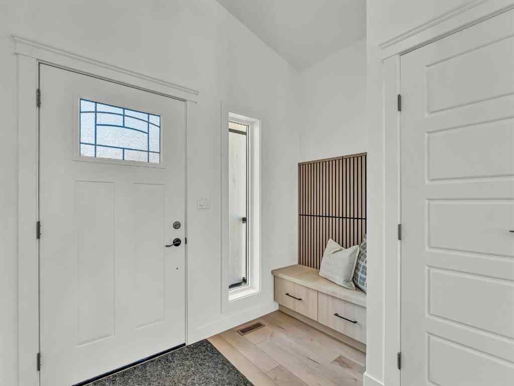 MLS® A2243812 - 32 Somerside Way SE in Southland Medicine Hat, Residential