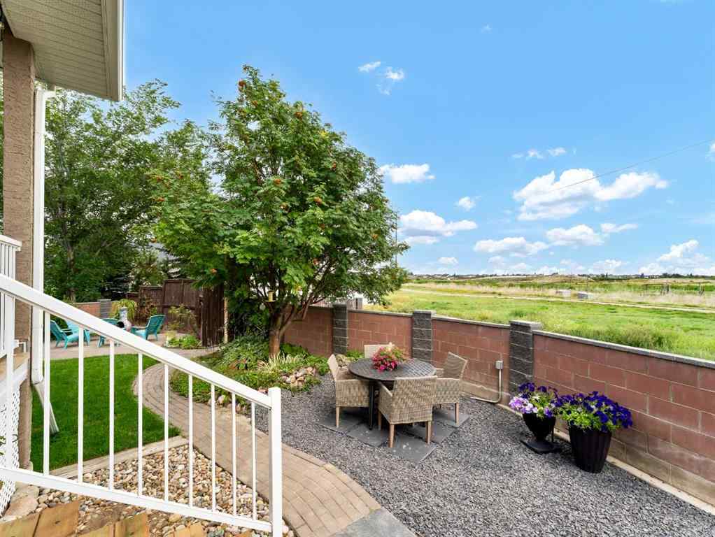 MLS® A2243814 - 247 Sierra Road SW in SW Southridge Medicine Hat, Residential