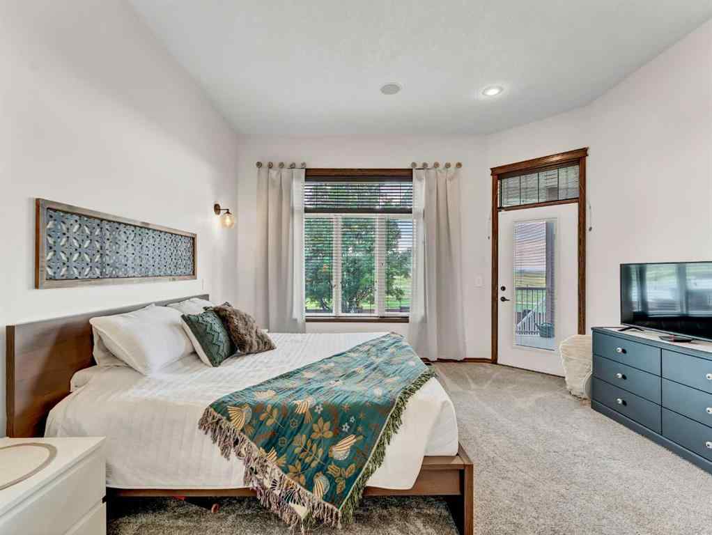 MLS® A2243814 - 247 Sierra Road SW in SW Southridge Medicine Hat, Residential
