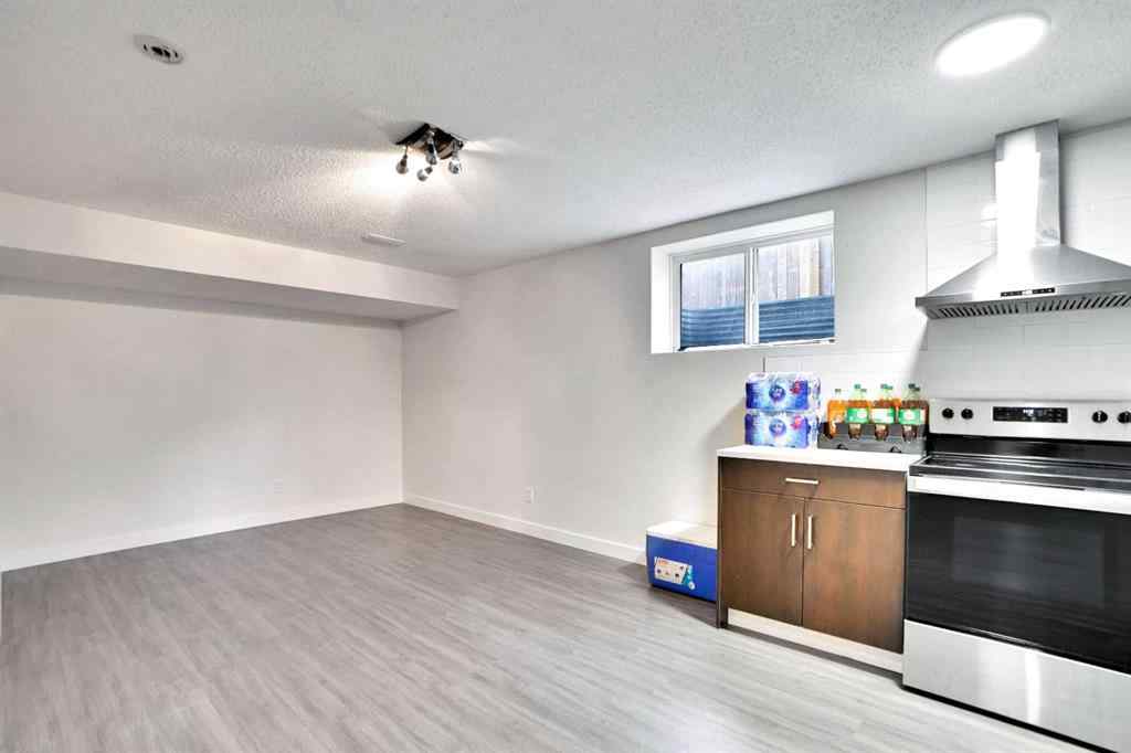 MLS® A2243816 - 216 West Lakeview Circle  in Lakeview Landing Chestermere, Residential