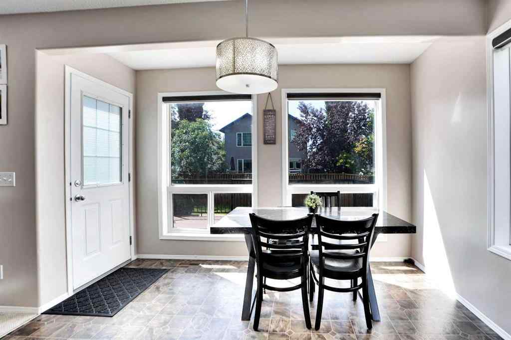 MLS® A2243816 - 216 West Lakeview Circle  in Lakeview Landing Chestermere, Residential
