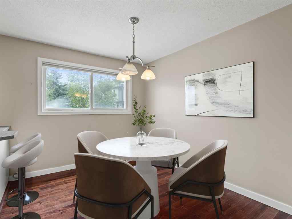 MLS® A2243825 - 571 Killarney Glen Court SW in Killarney/Glengarry Calgary, Residential