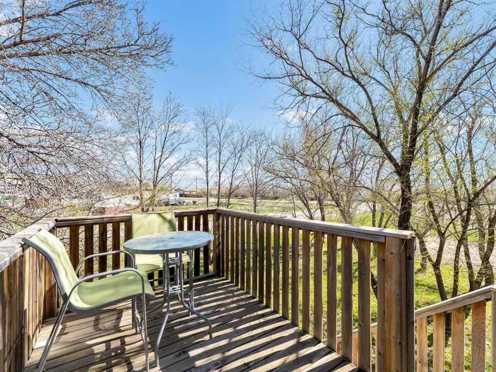 MLS® A2243834 - 525 Illingworth Avenue  in NONE Suffield, Residential
