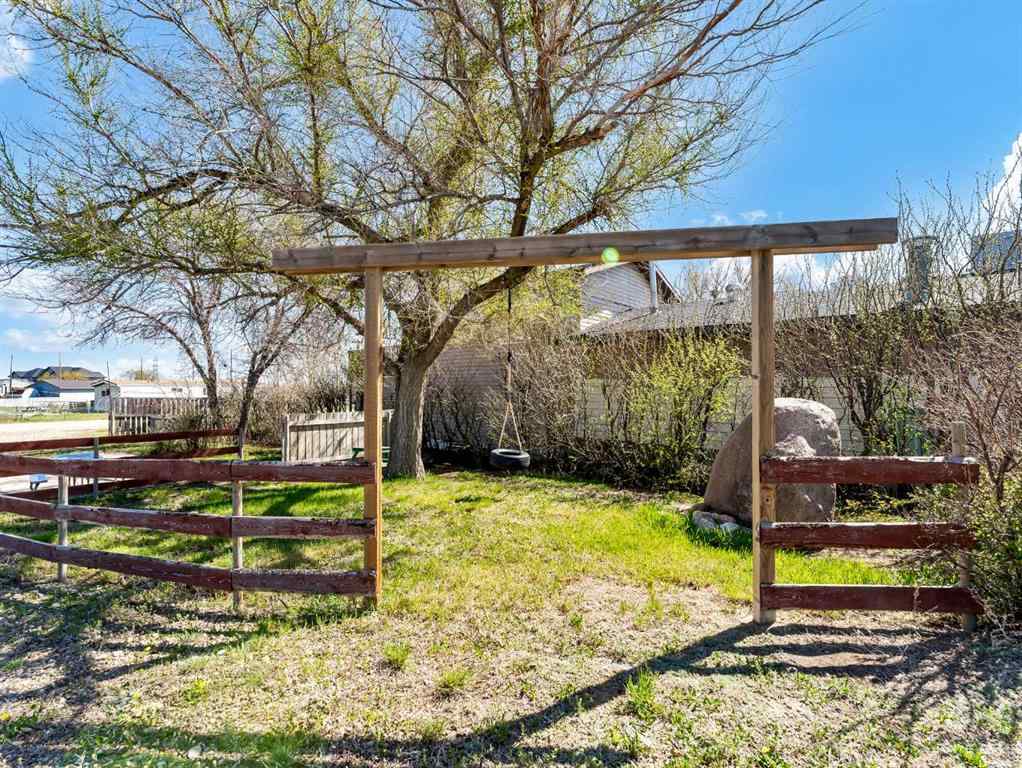 MLS® A2243834 - 525 Illingworth Avenue  in NONE Suffield, Residential