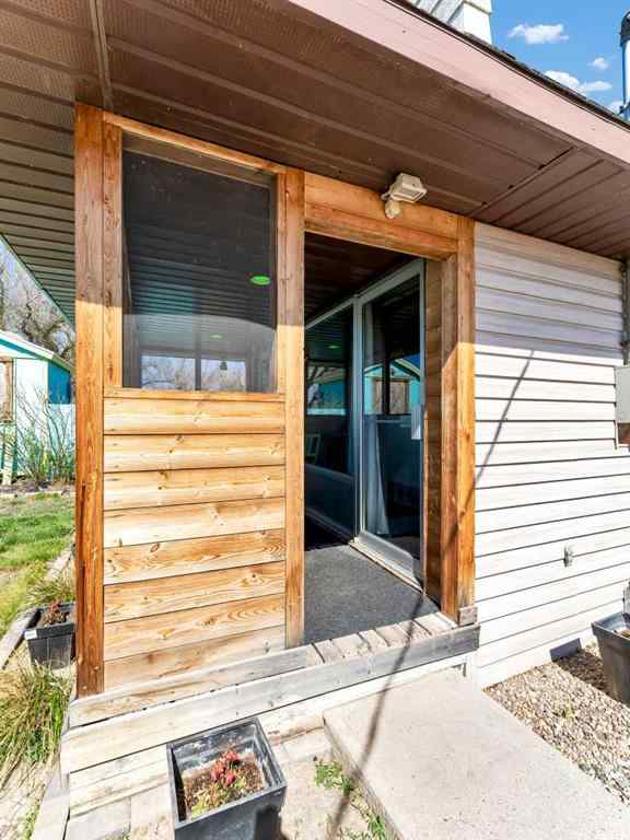 MLS® A2243834 - 525 Illingworth Avenue  in NONE Suffield, Residential