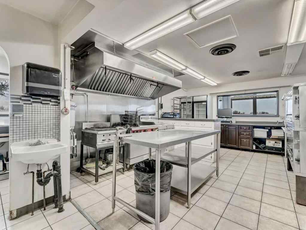 MLS® A2243834 - 525 Illingworth Avenue  in NONE Suffield, Residential