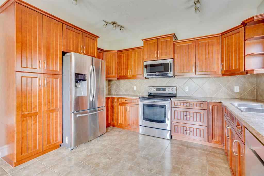 MLS® A2243838 - 449 Walnut Crescent  in Timberlea Fort McMurray, Residential