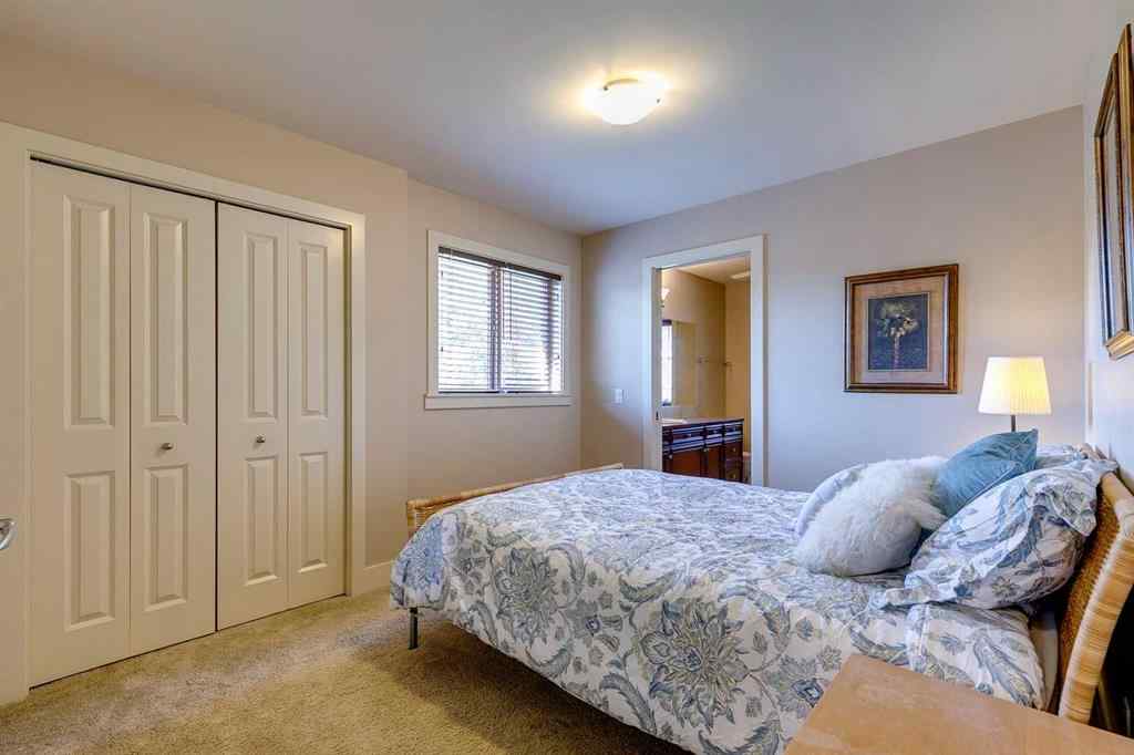 MLS® A2243844 - 446 18 Avenue NE in Winston Heights/Mountview Calgary, Residential