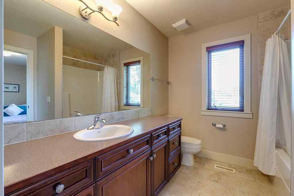 MLS® A2243844 - 446 18 Avenue NE in Winston Heights/Mountview Calgary, Residential