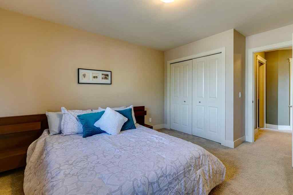 MLS® A2243844 - 446 18 Avenue NE in Winston Heights/Mountview Calgary, Residential