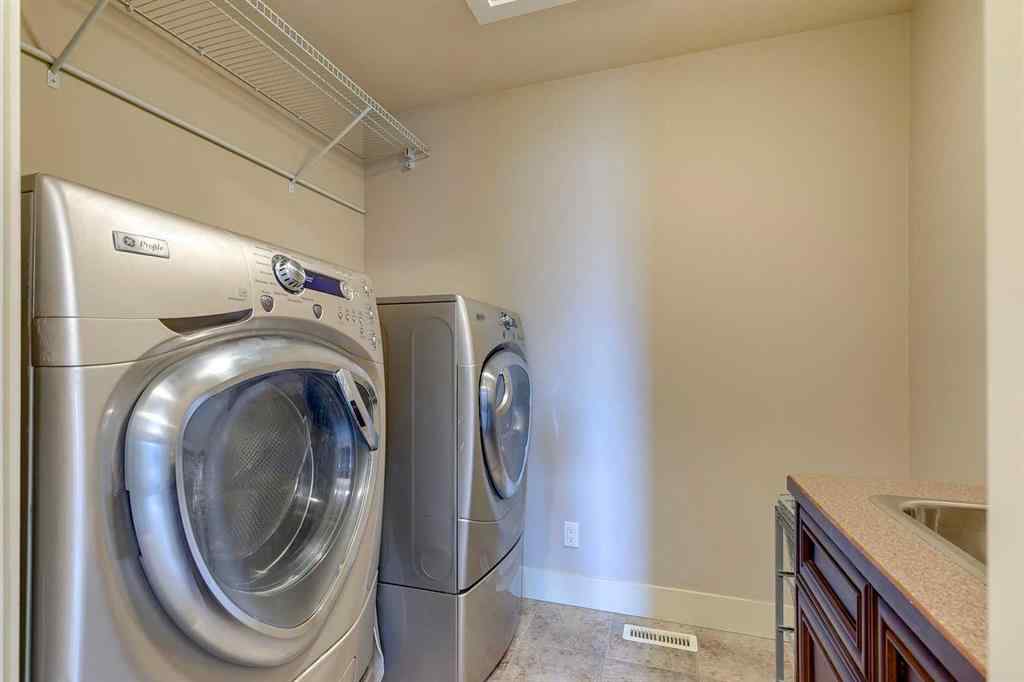 MLS® A2243844 - 446 18 Avenue NE in Winston Heights/Mountview Calgary, Residential