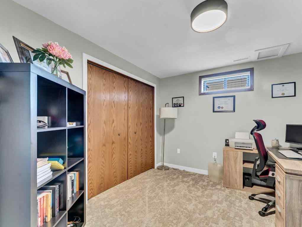 MLS® A2243884 - 18 Cook Court SE in Crestwood-Norwood Medicine Hat, Residential