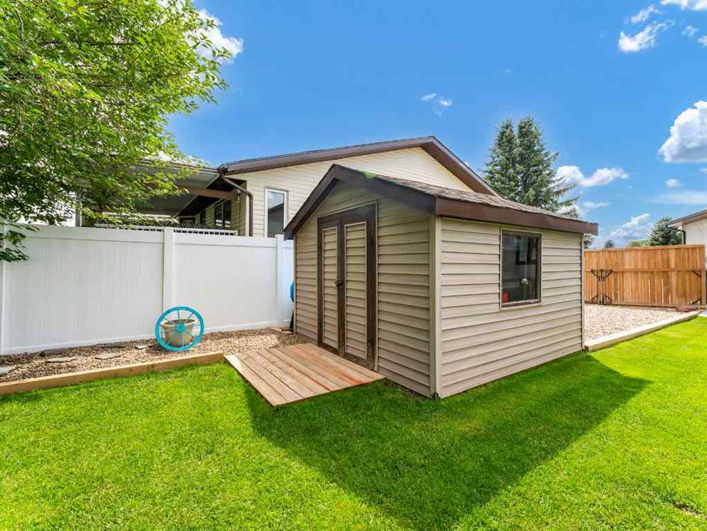 MLS® A2243884 - 18 Cook Court SE in Crestwood-Norwood Medicine Hat, Residential