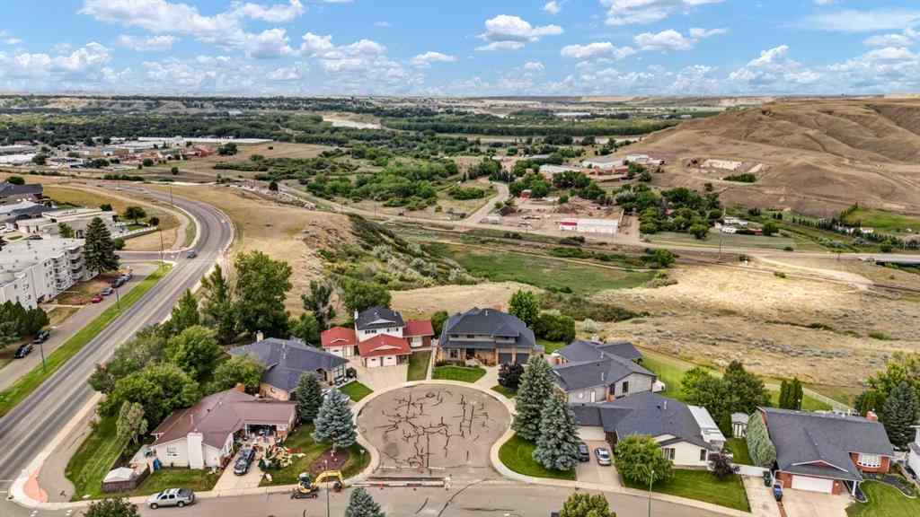 MLS® A2243884 - 18 Cook Court SE in Crestwood-Norwood Medicine Hat, Residential