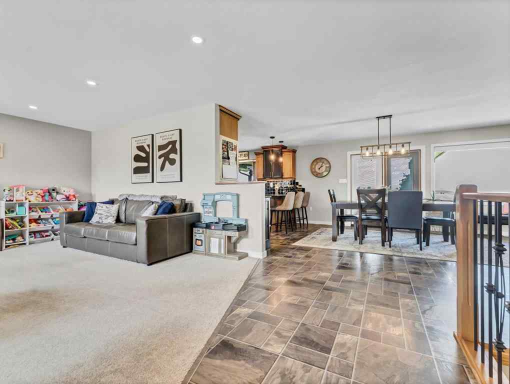 MLS® A2243884 - 18 Cook Court SE in Crestwood-Norwood Medicine Hat, Residential