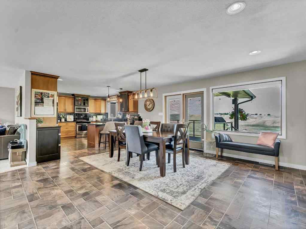 MLS® A2243884 - 18 Cook Court SE in Crestwood-Norwood Medicine Hat, Residential