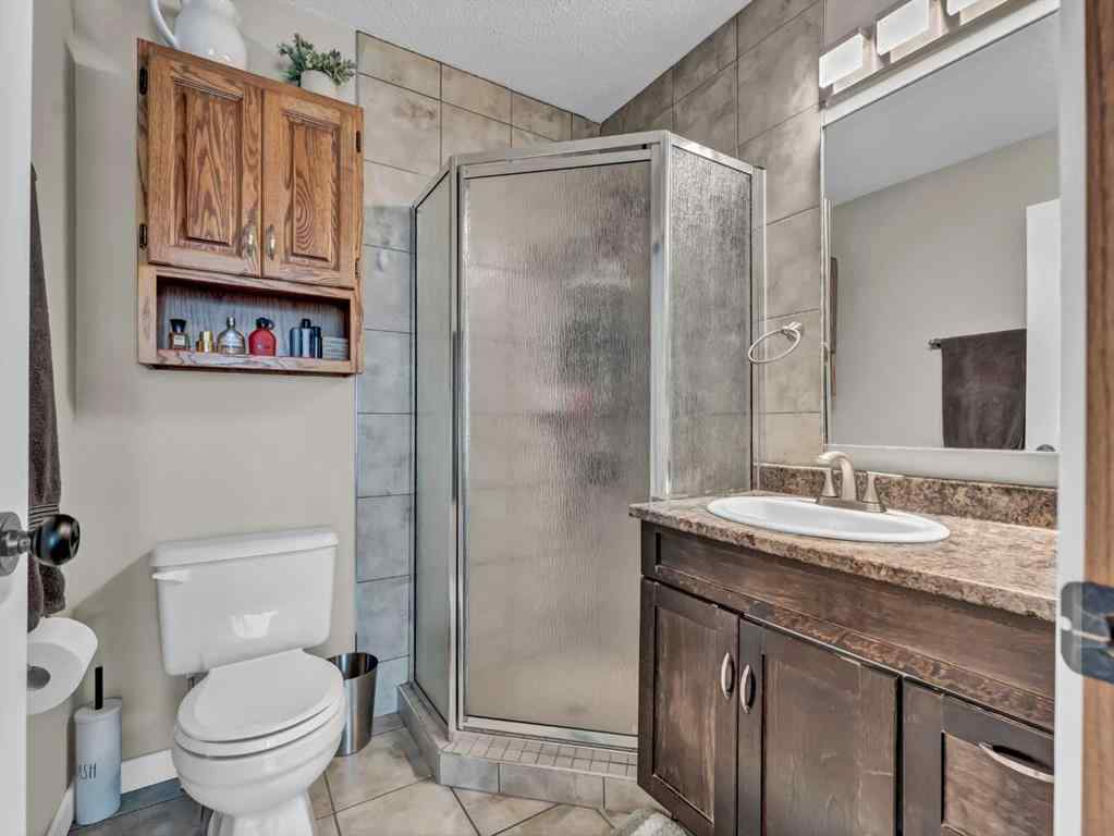 MLS® A2243884 - 18 Cook Court SE in Crestwood-Norwood Medicine Hat, Residential