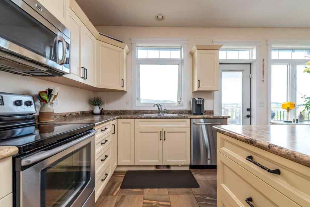 MLS® A2243917 - 7226 29 Street  in Parkview Estates Lloydminster, Residential