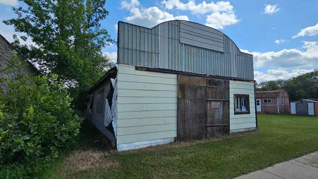 MLS® A2243926 - 109 1 Street E in Alliance Alliance, Commercial