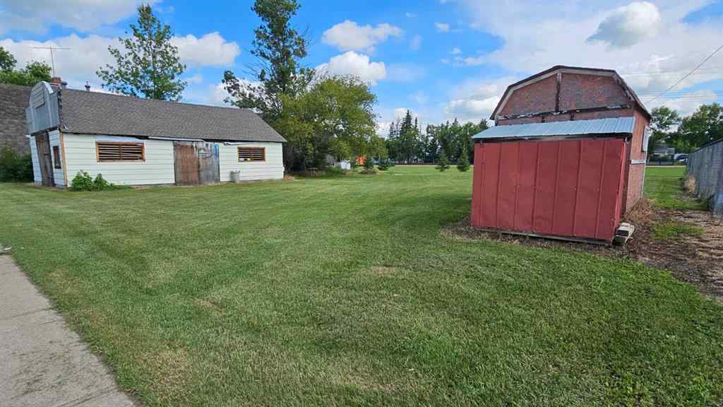 MLS® A2243926 - 109 1 Street E in Alliance Alliance, Commercial