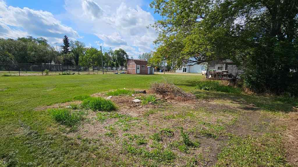 MLS® A2243926 - 109 1 Street E in Alliance Alliance, Commercial