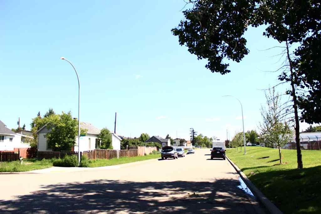 MLS® A2243945 - 2740 16A Street SE in Inglewood Calgary, Residential
