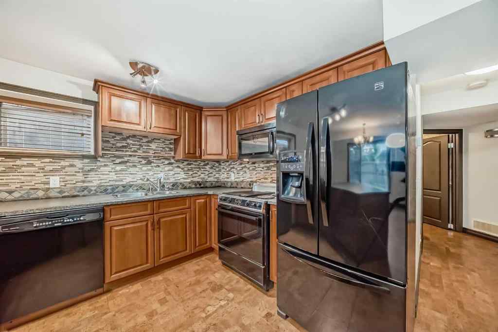 MLS® A2243946 - 364 Everbrook Way SW in Evergreen Calgary, Residential