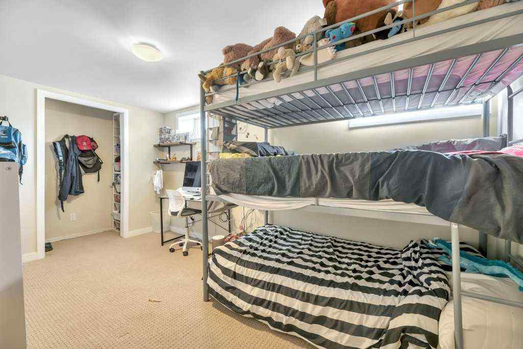 MLS® A2243947 - 1940 Broadview Road NW in West Hillhurst Calgary, Residential