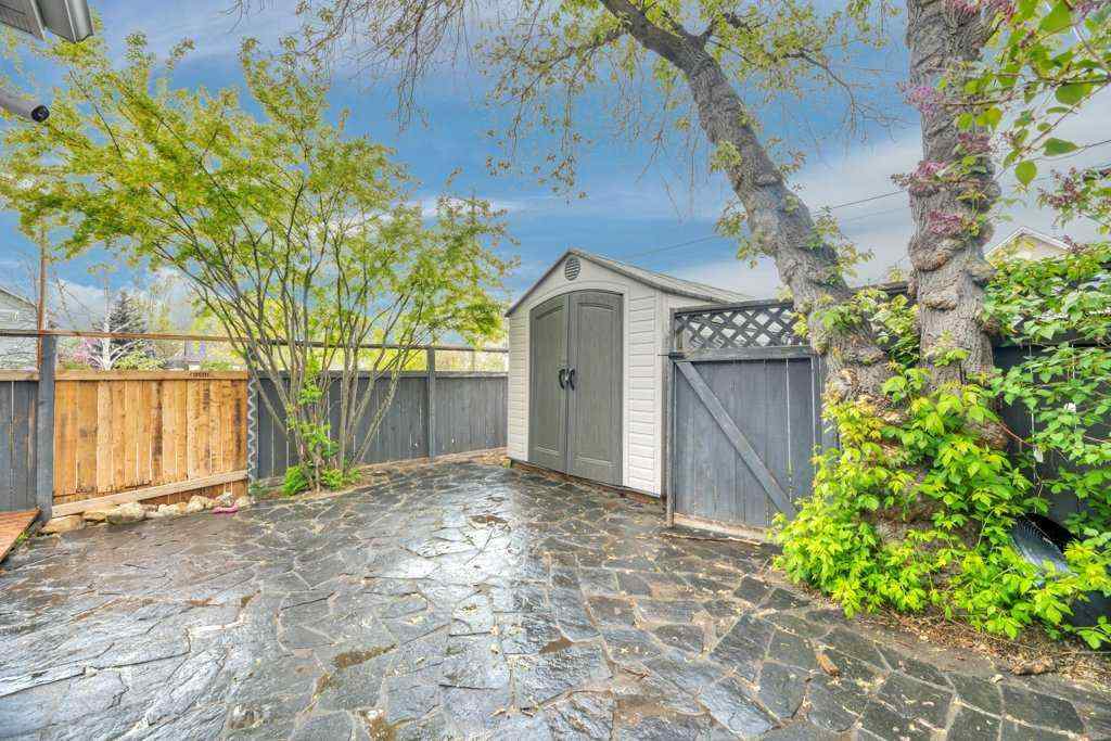 MLS® A2243947 - 1940 Broadview Road NW in West Hillhurst Calgary, Residential