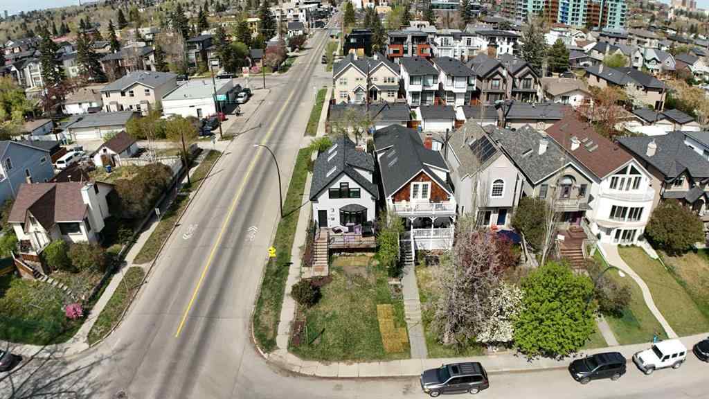 MLS® A2243947 - 1940 Broadview Road NW in West Hillhurst Calgary, Residential