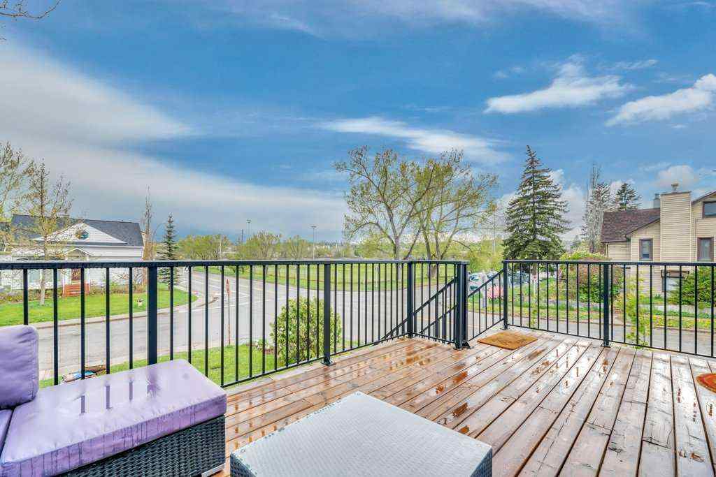 MLS® A2243947 - 1940 Broadview Road NW in West Hillhurst Calgary, Residential