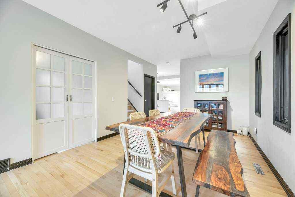 MLS® A2243947 - 1940 Broadview Road NW in West Hillhurst Calgary, Residential