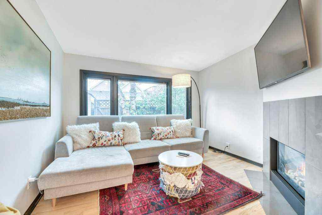 MLS® A2243947 - 1940 Broadview Road NW in West Hillhurst Calgary, Residential