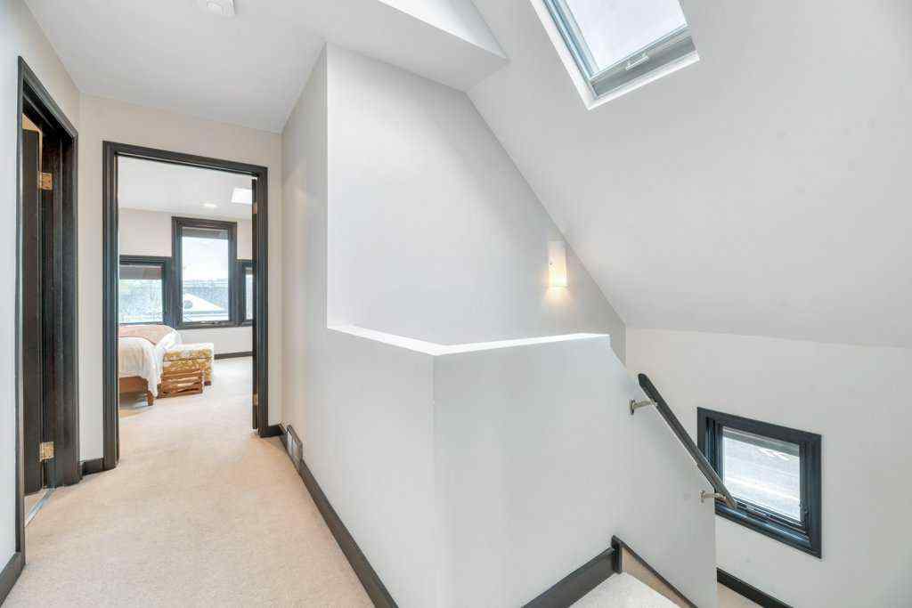 MLS® A2243947 - 1940 Broadview Road NW in West Hillhurst Calgary, Residential