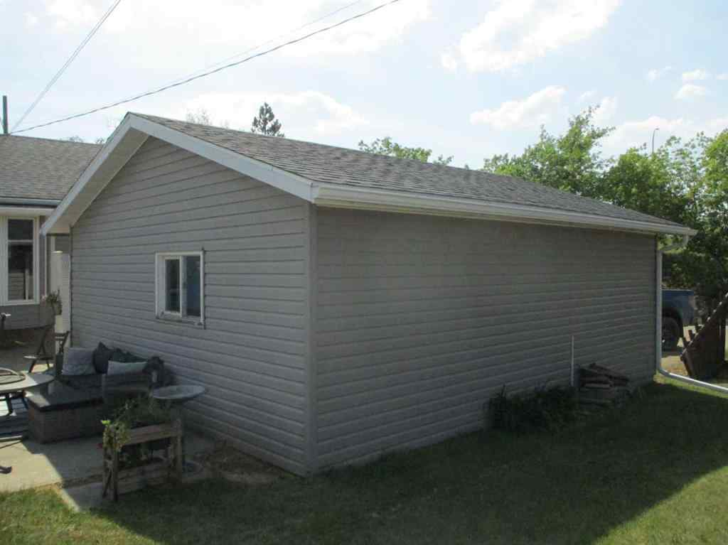MLS® A2243955 - 200 6th Avenue  in NONE Manning, Residential