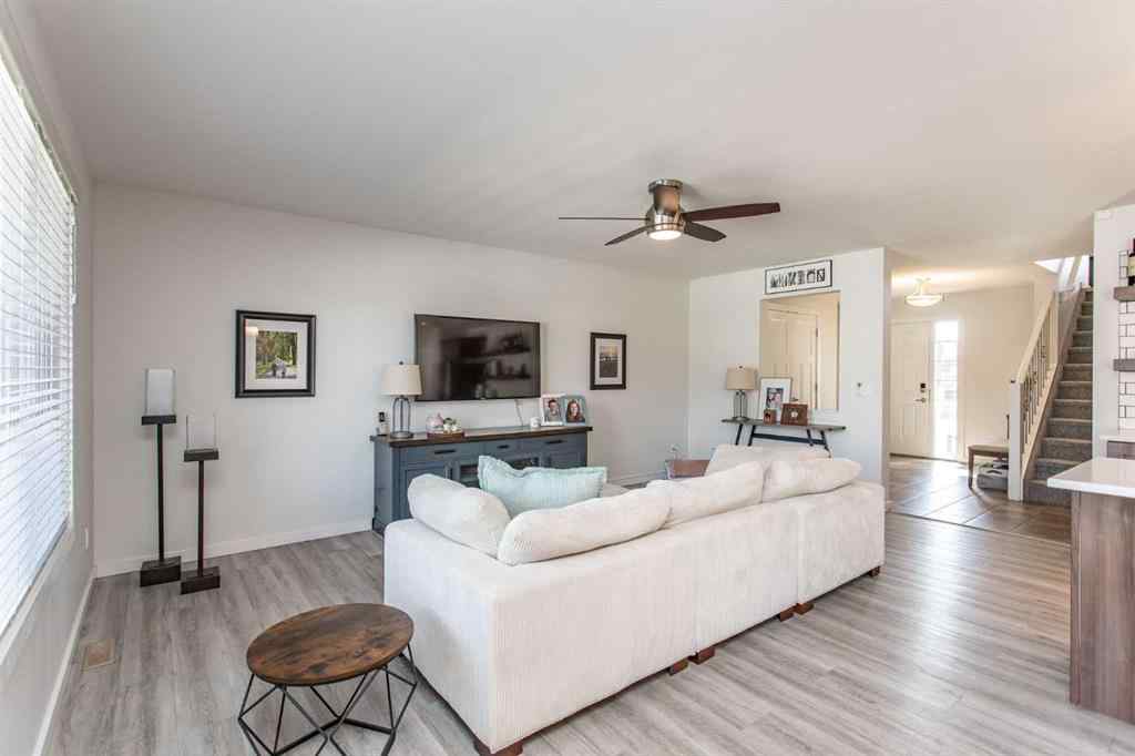 MLS® A2243957 - 246 Viscount Drive  in Vanier East Red Deer, Residential